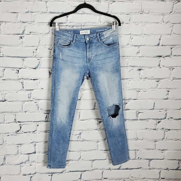 DL1961 Florence Cropped Skinny Jeans in Clifton - Picture 2 of 9